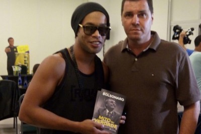 Ronaldinho Gaúcho vai disputar o Senado pelo partido de Bolsonaro