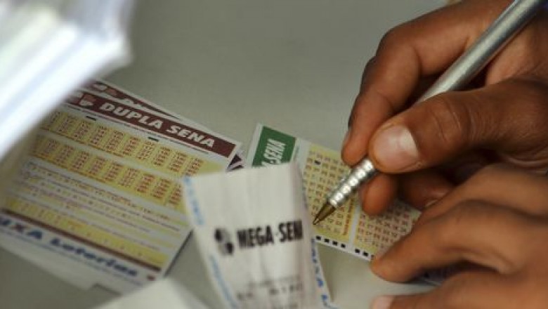 Mega-Sena acumula e pode pagar mais de R$ 43 milh&otilde;es na 3&ordf;feira