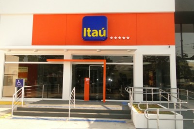 Itaú Unibanco anuncia vagas de emprego para pessoas com deficiência