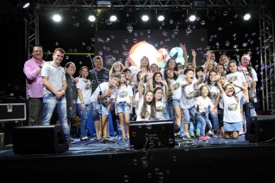 Natal para Todos: caravanas, corais, brincadeiras e muito mais na Praça Mário Roque em Paranaguá 