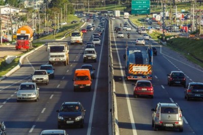 Mais de 350 mil veículos devem trafegar pela BR-277 até o dia 2 de janeiro