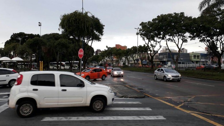 Movimento segue crescente nas estradas e rodoviária