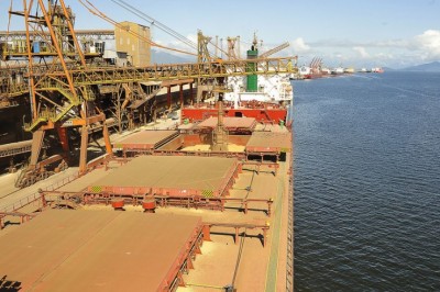 Porto de Paranaguá fecha 2017 com volume histórico de cargas