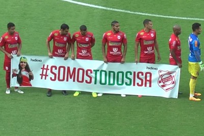 Isabelly é homenageada pelo Rio Branco antes de final do Paranaense