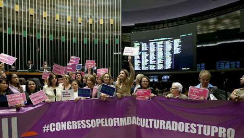 Deputadas e senadoras definem pauta para Semana da Mulher
