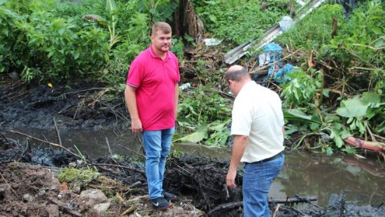 (Vídeo) Prefeito de Paranaguá monitora obras de drenagem e pontos críticos de alagamentos 