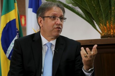 TSE cassa governador e vice do Tocantins por abuso de poder econômico