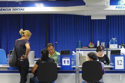 Governo convoca 94 mil segurados do INSS para revisão do benefício