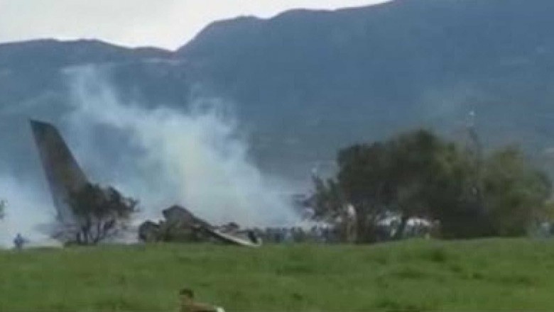 Chega a 257 o n&uacute;mero de mortos em queda de avi&atilde;o na Arg&eacute;lia