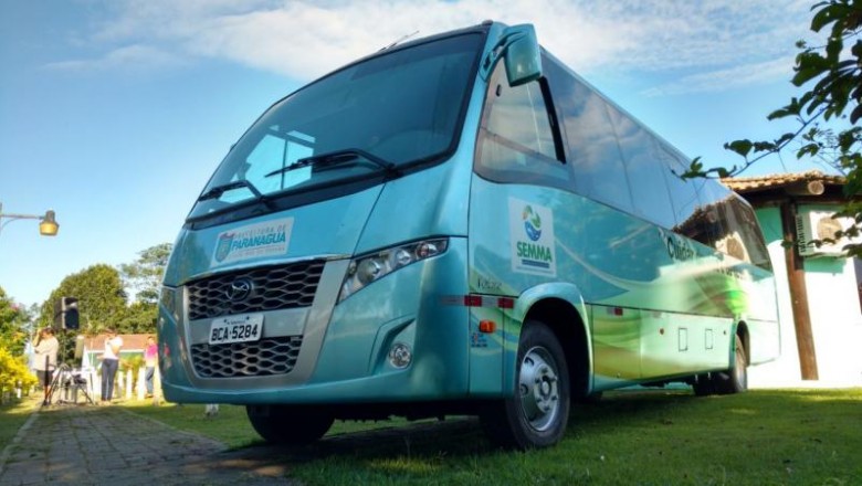 Prefeito Marcelo Roque entrega ônibus para Secretaria do Meio Ambiente