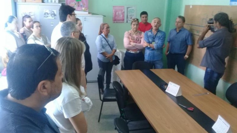 Comunidade e autoridades discutem saúde de Alexandra