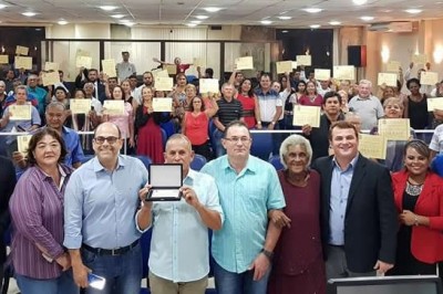 Mais de cem líderes comunitários são homenageados na Câmara em Paranaguá