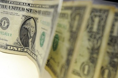 Dólar fecha em queda de 1,35% após seis altas seguidas