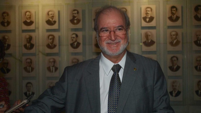 Justiça nega últimos recursos e determina prisão de Azeredo