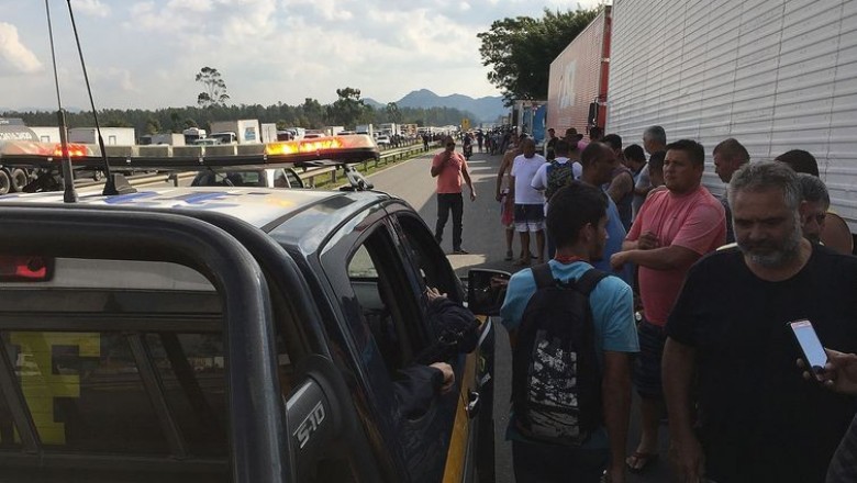 Mesmo com acordo, caminhoneiros mantêm protestos nas rodovias federais