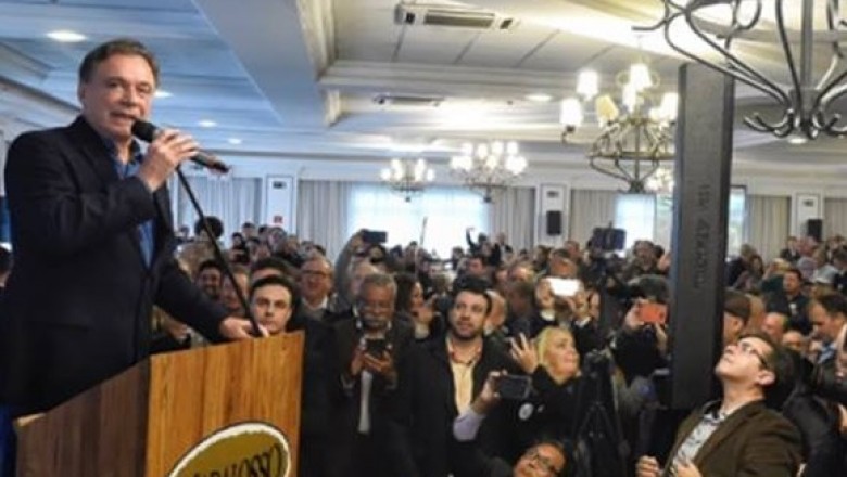 Alvaro Dias lança pré-candidatura no Paraná em encontro 'suprapartidário'