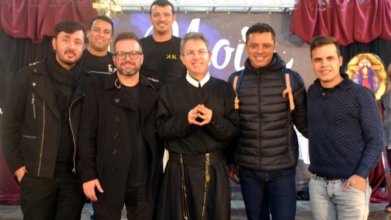 Nossa Senhora do Rocio é vista em todo o País através do programa 'Noite de Louvor' 