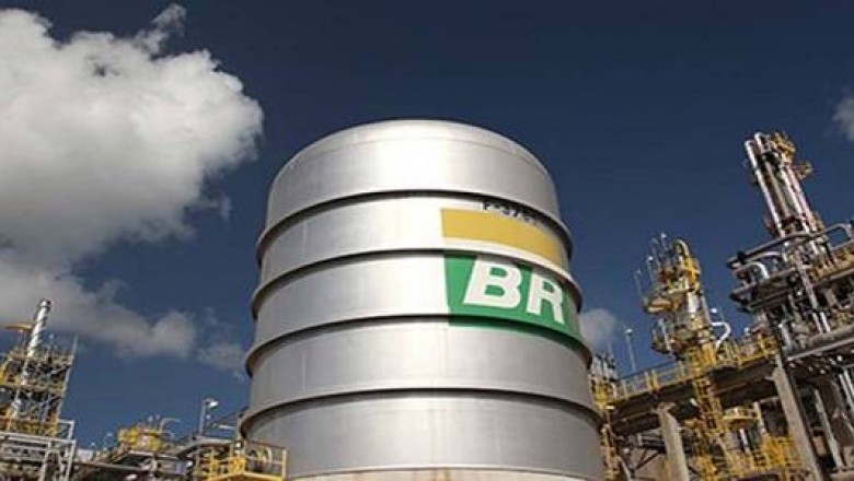 Petrobras reduz em 1,24% o preço da gasolina nas refinarias