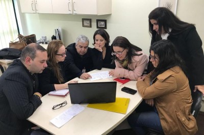 Equipe técnica discute detalhes do projeto da unidade avançada do Erasto Gaertner