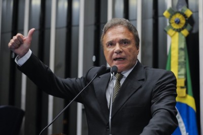 Reequilíbrio das contas públicas é a prioridade, diz Alvaro Dias