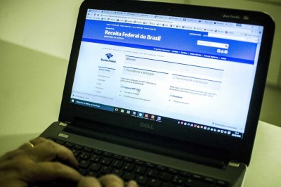 Receita Federal libera hoje 2º lote do Imposto de Renda para saques