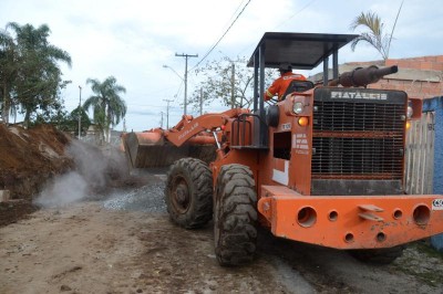 Bairros de Paranaguá recebem melhorias em infraestrutura urbana