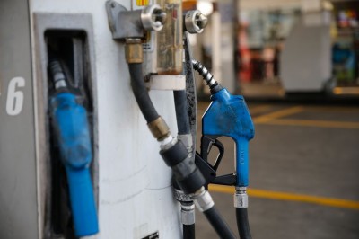 Gasolina vendida nas refinarias está mais cara a partir de hoje