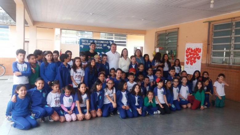 Revitalizado laboratório de informática da Escola Castelo Branco em Paranaguá 