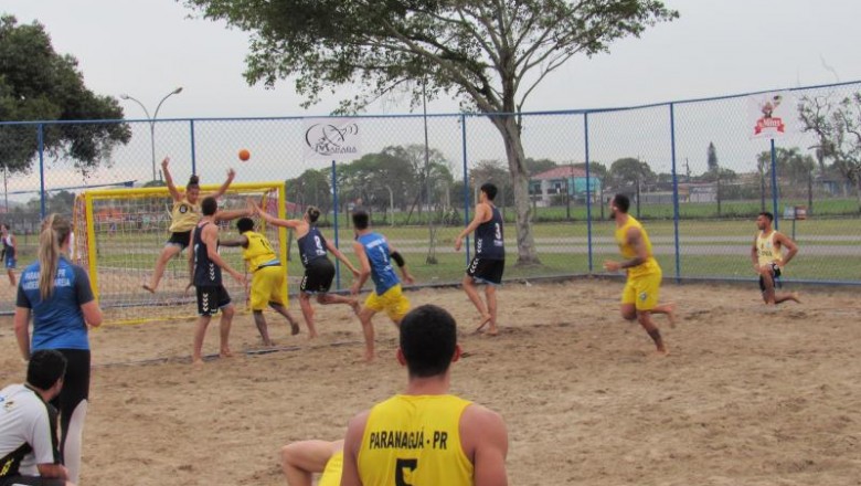 Atletas ganham quadra de handebol no Aeroparque