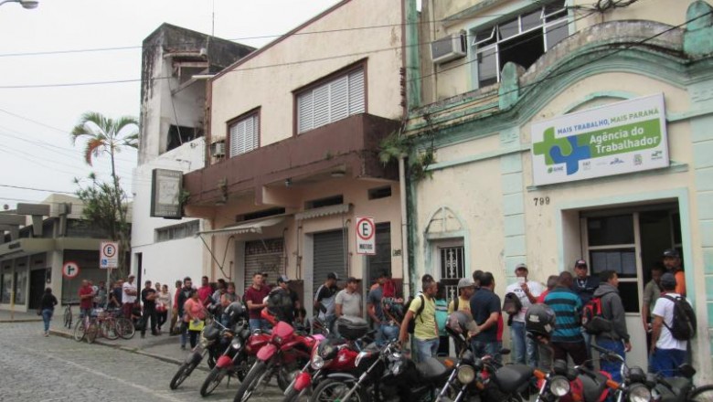 Agência do Trabalhador de Paranaguá disponibiliza 206 vagas de empregos