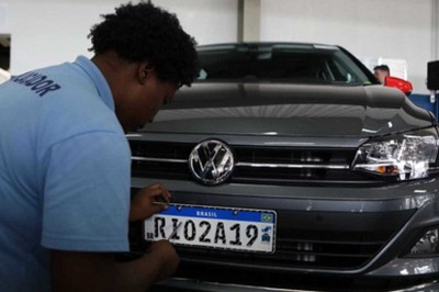 Justiça suspende adoção de placas de veículos do Mercosul
