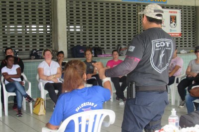 Profissionais da Educação passam por curso de primeiros socorros e princípio de incêndio