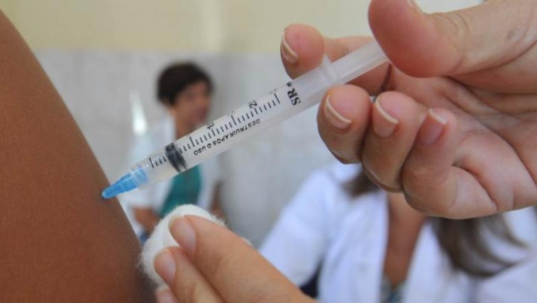 Vacinação contra dengue começa nesta quarta-feira na rede municipal