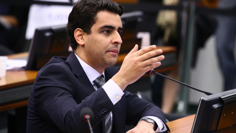 Bolsonaro recebe deputado que pretende presidir a Câmara