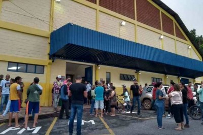 Moradores de Barão de Cocais deixam casas após alerta de barragem
