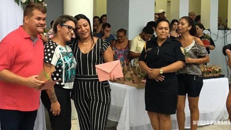 Prefeitura homenageia servidoras no Dia da Mulher
