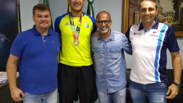 Atleta parnanguara conquista título Sul-Americano pela Seleção Brasileira de Handebol de Areia