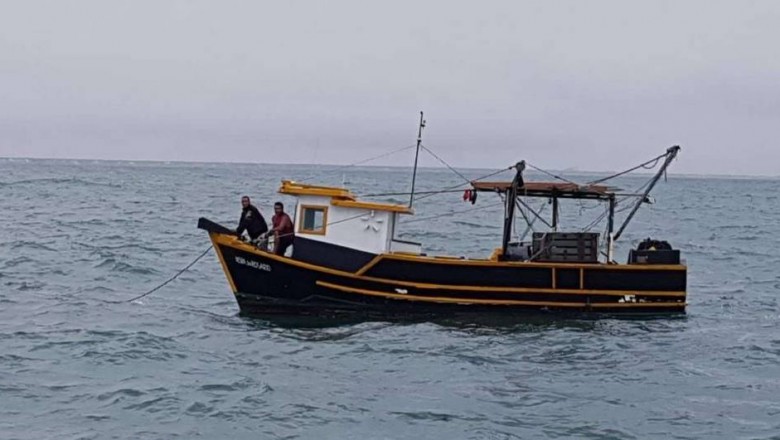 Marinha resgata pescadores no Litoral