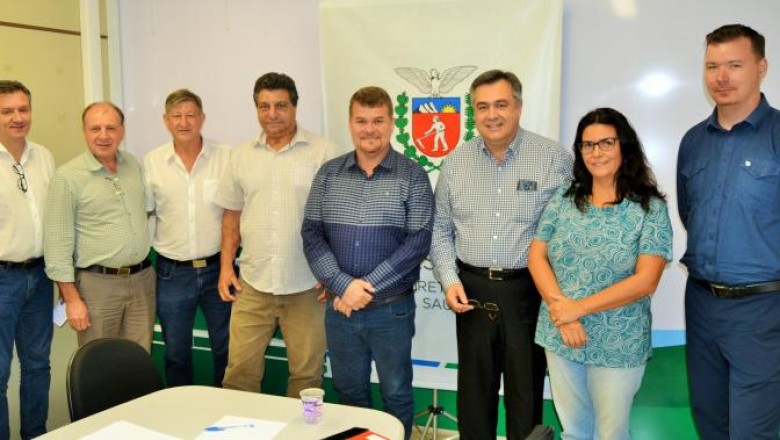 Prefeito Marcelo Roque discute recursos para Saúde de Paranaguá com Governo do Estado