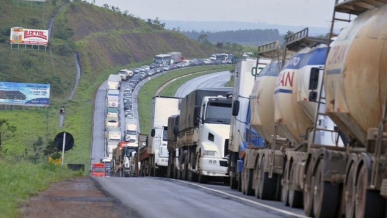 Caminhoneiros ameaçam iniciar nova greve no próximo dia 29