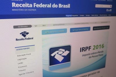 Contribuintes têm até hoje para entregar Imposto de Renda