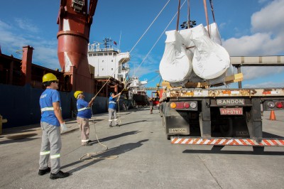 Portos do Paraná registram aumento de 71,4% no saldo positivo