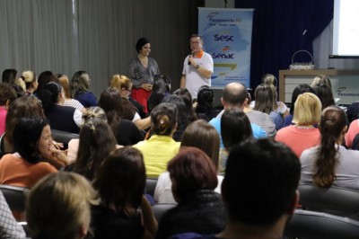 PARANAGUÁ: Dia do Pedagogo é marcado com palestra sobre direito educacional