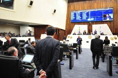 Assembleia aprova projeto que facilita repasse de recursos aos municípios