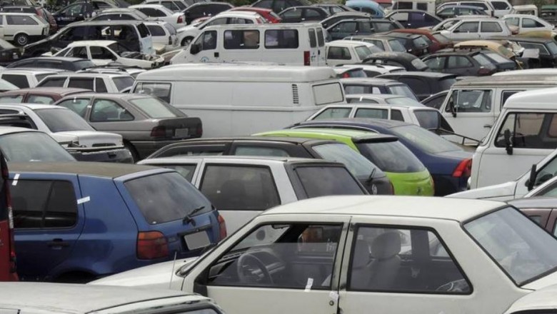 CURITIBA: Carros apreendidos há mais de 90 dias serão leiloados