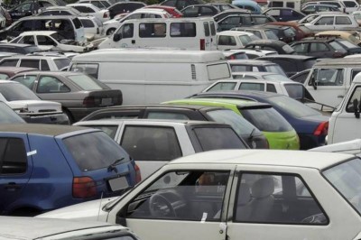 CURITIBA: Carros apreendidos há mais de 90 dias serão leiloados