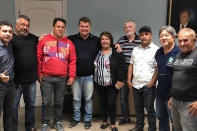 Prefeito Marcelo Roque recebe moradores do Jardim Paraná