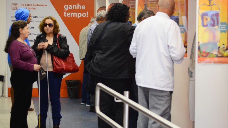 Corpus Christi: bancos fecham hoje, mas reabrem amanhã