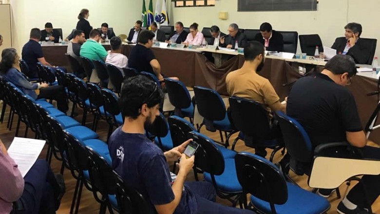 Resumo: 39ª Sessão Ordinária da Câmara dos Vereadores de Paranaguá