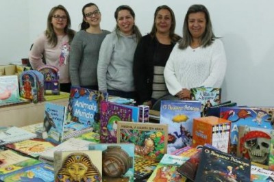 Educação de Pontal do Paraná vai entregar quatro mil livros para o ensino fundamental